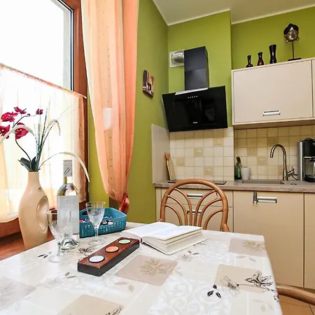 شقة Mit Terrasse By Interhome *