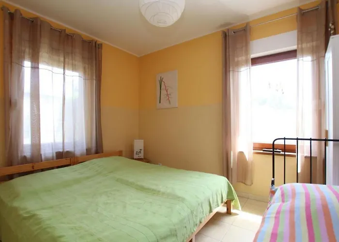 Mit Terrasse By Interhome Appartement